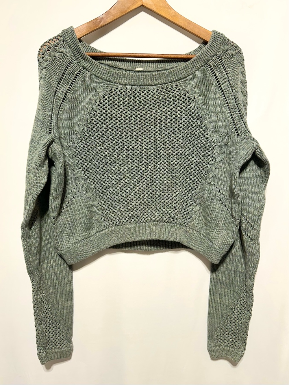 Lululemon Be Present Pullover Deep Shore Earl Grey Cropped Sweater